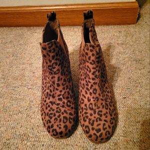 Womens leopard wedges